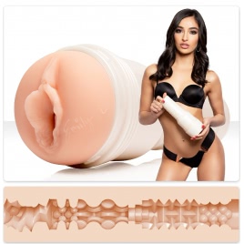 Fleshlight Emily Willis Natural Masturbator pe xBazar
